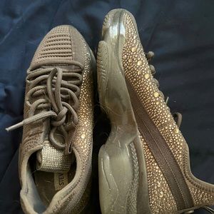 Steve Madden shoes. Very sparkly! Size 8.5. Worn once. They run small!